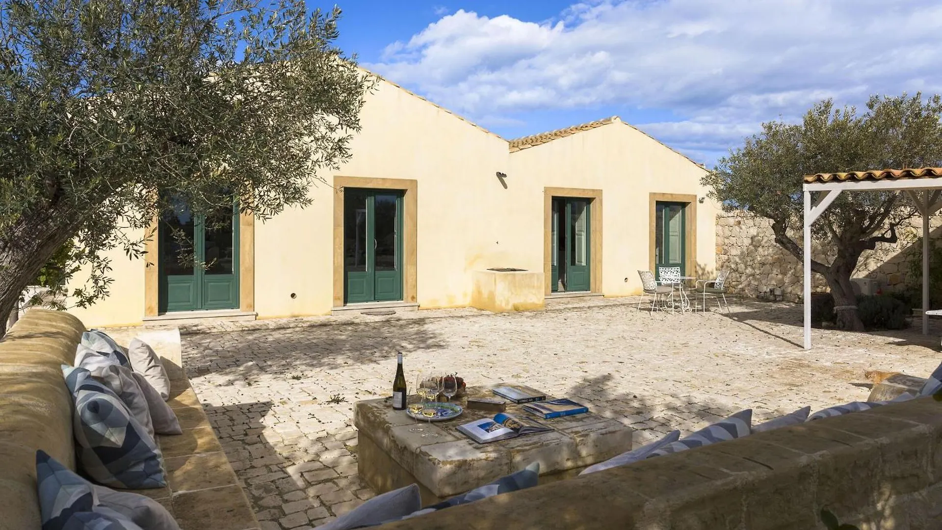 Villa Saracena Marzamemi Italy